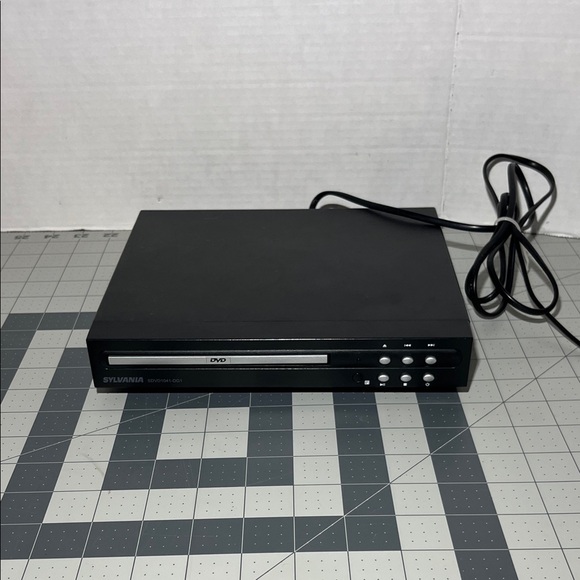 sylvania Other - Black DVD Player